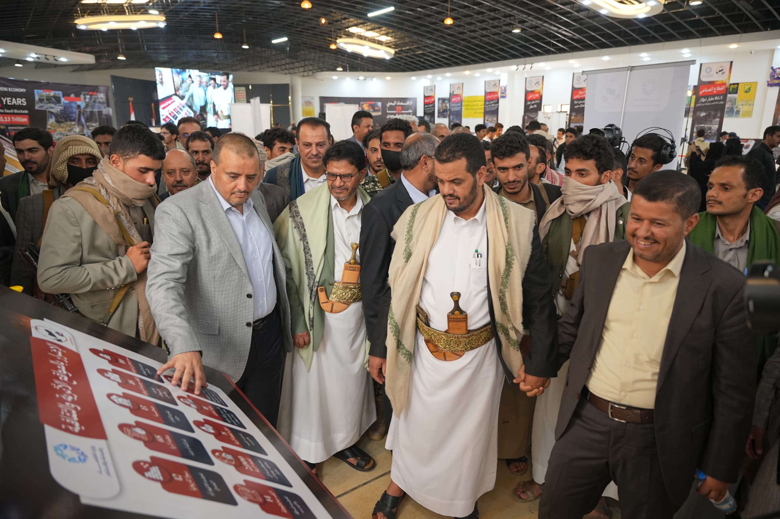 صنعاء: مدير عام هيئة المواصفات يشارك في المؤتمر الصحفي حول الخسائر الاقتصادية الناجمة عن الحصار السعودي الامريكي على اليمن 