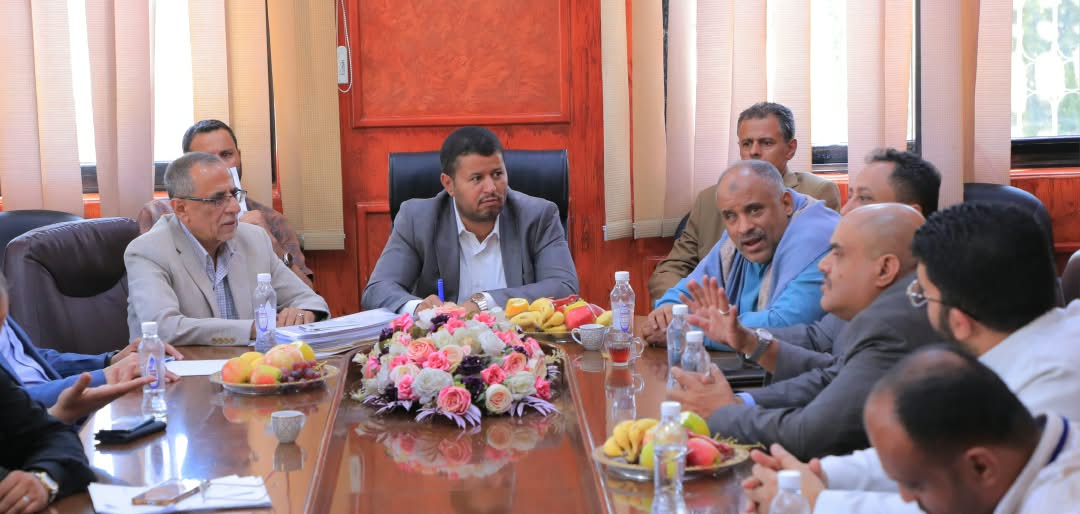صنعاء: هيئة المواصفات والغرفة التجارية والصناعية تناقشان تعزيز الامتثال للمواصفات  لتسهيل انسياب المنتجات