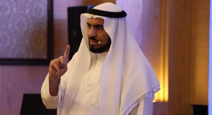 لماذا قامت الكويت تسحب الجنسية من الداعية طارق السويدان