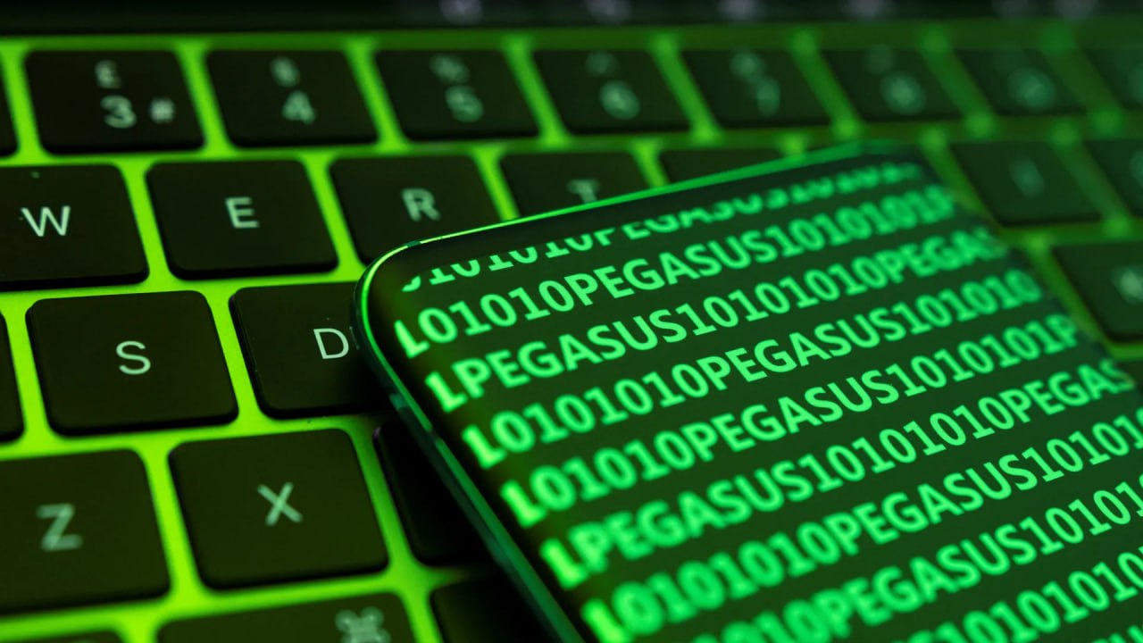 تقرير: تحذير لمستخدمي شات جي بي تي وغوغل جيميني: محادثاتك تُباع سراً.