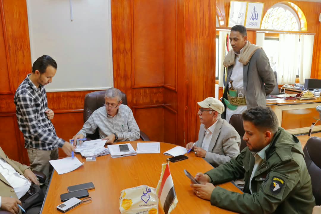 صنعاء : نائب مدير عام هيئة المواصفات يلتقي المواطنين ورواد الأعمال في اليوم المفتوح