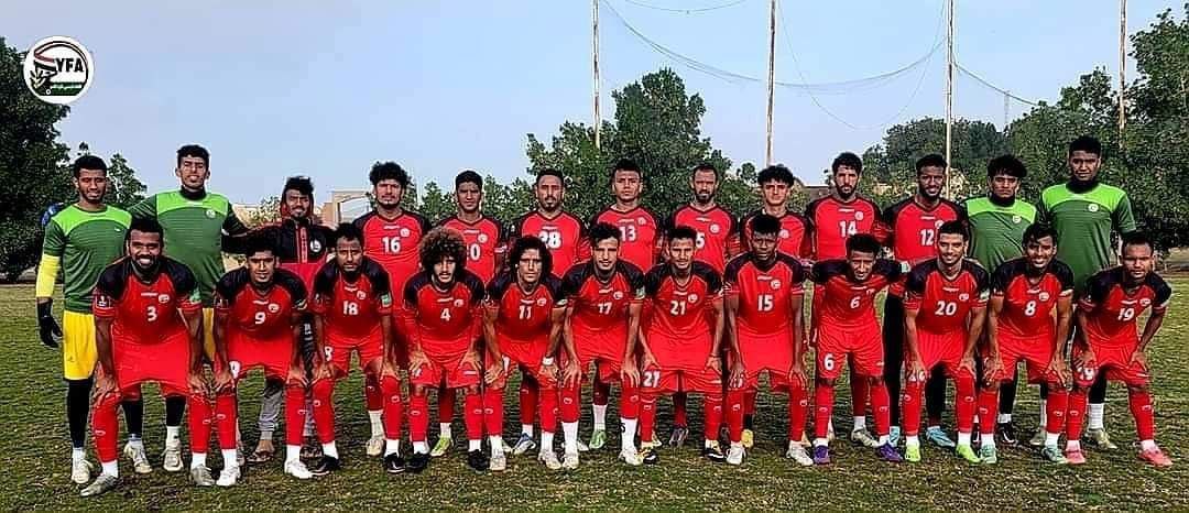 استبعاد 5 لاعبين من معسكر المنتخب اليمني والبعثة تغادر الى البصرة ''الأسماء''